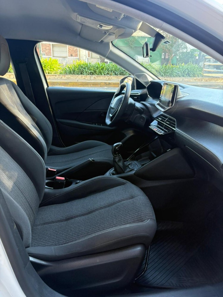 Peugeot 208 Like Pack — foto 16